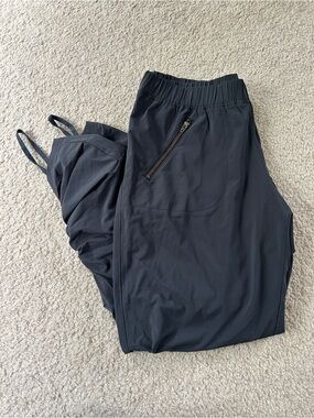 Athleta Black Capris with Zip Pocket